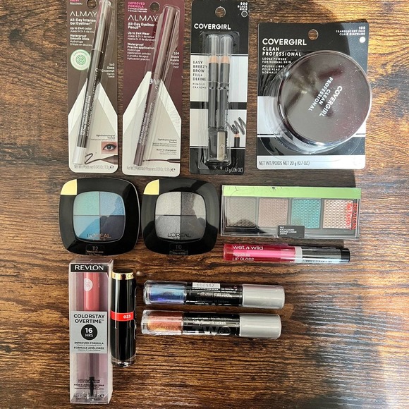 Makeup Lot - Picture 1 of 7